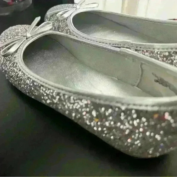 Silver sequin kids flats in size 2 in  perfect condition worn once - Picture 3 of 7